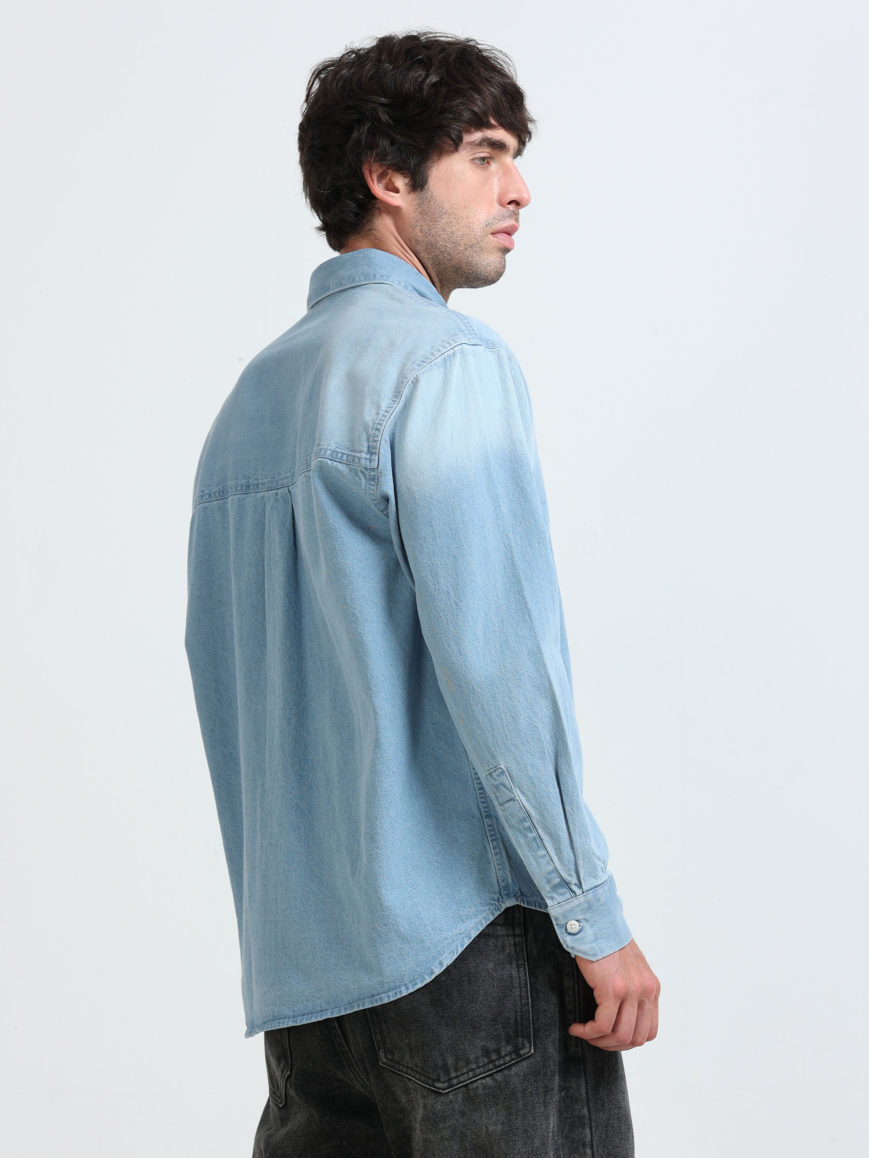 ESSENTIAL LIGHT WASH DENIM