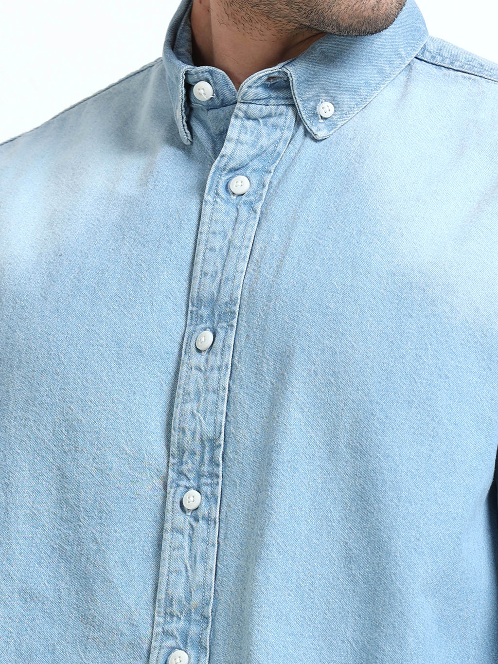ESSENTIAL LIGHT WASH DENIM