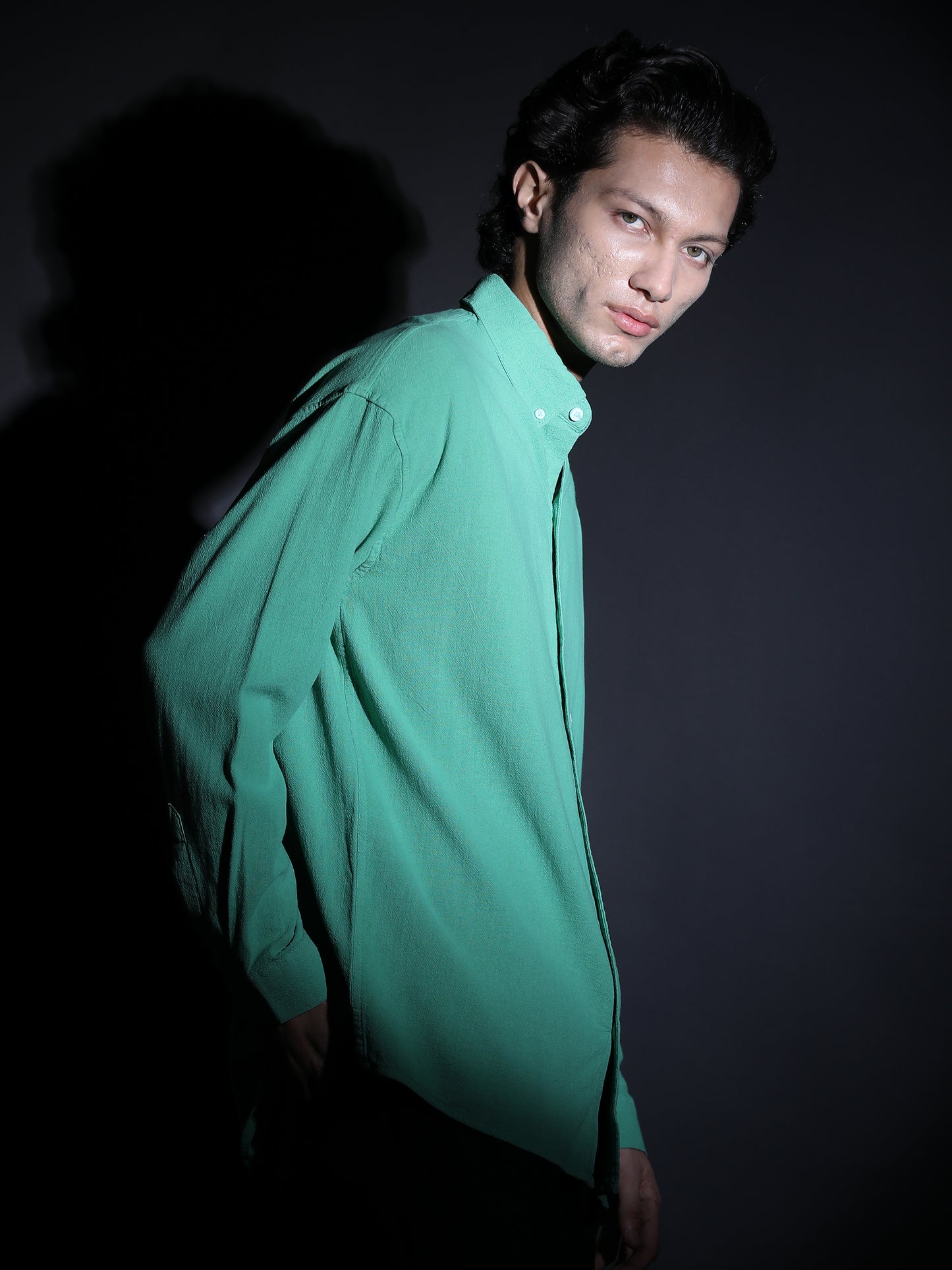 REGULAR FIT PLAIN SHIRT GREEN1
