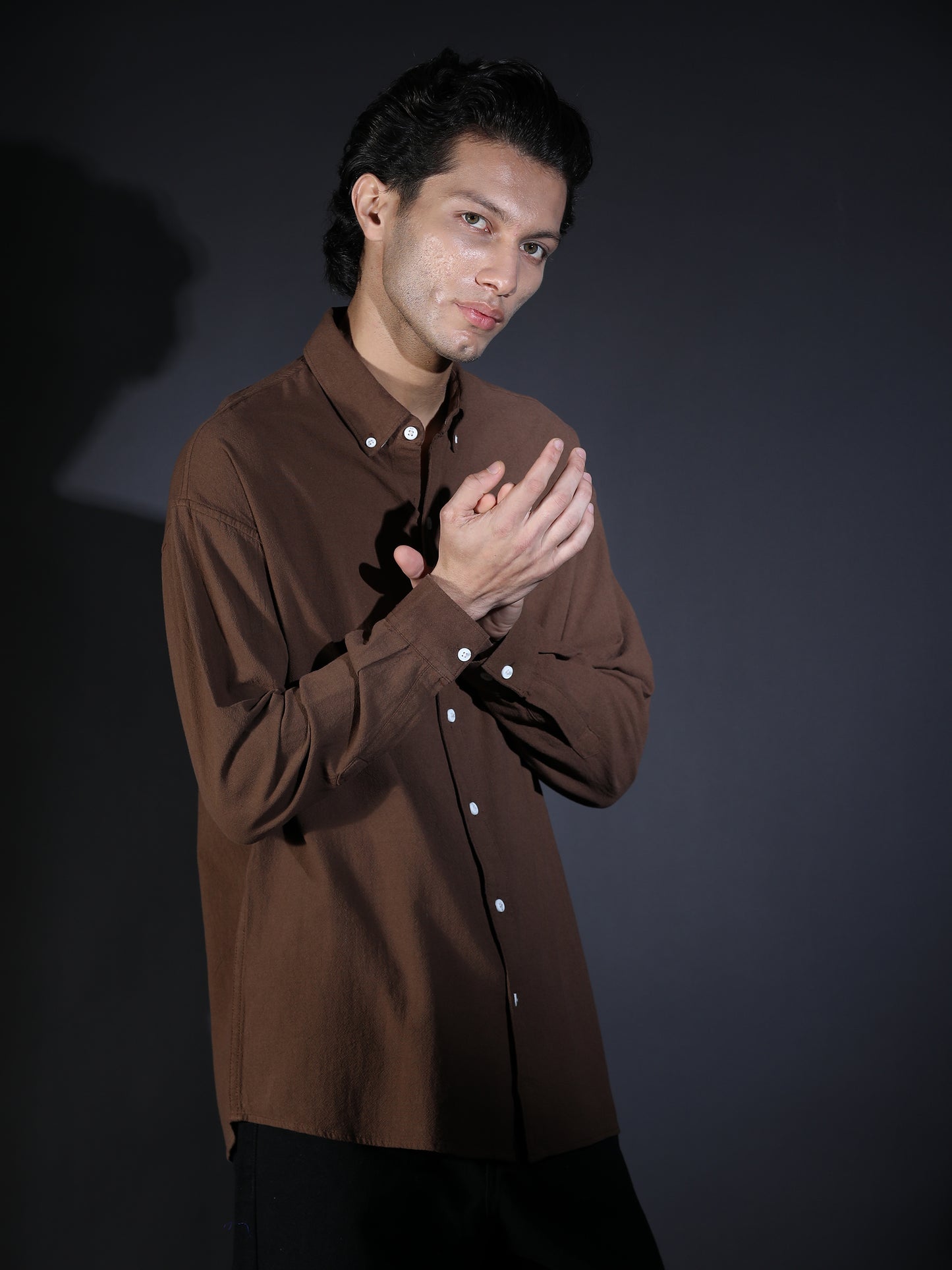 REGULAR FIT PLAIN SHIRT BROWN1
