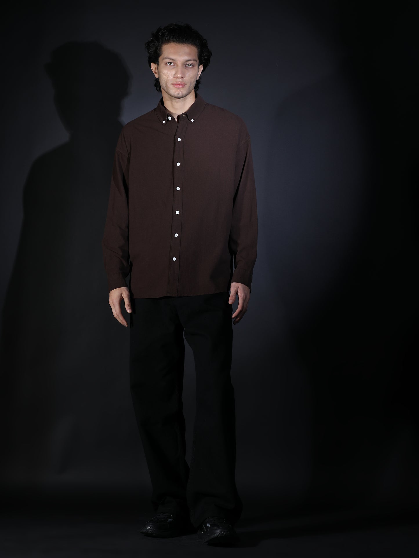 REGULAR FIT PLAIN SHIRT COFFEE